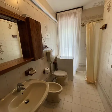 Apartment Triangolo Trilocale Con Terrazzo Vista Mare Parziale *