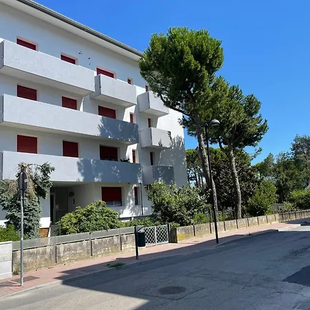 Triangolo Trilocale Con Terrazzo Vista Mare Parziale * Caorle
